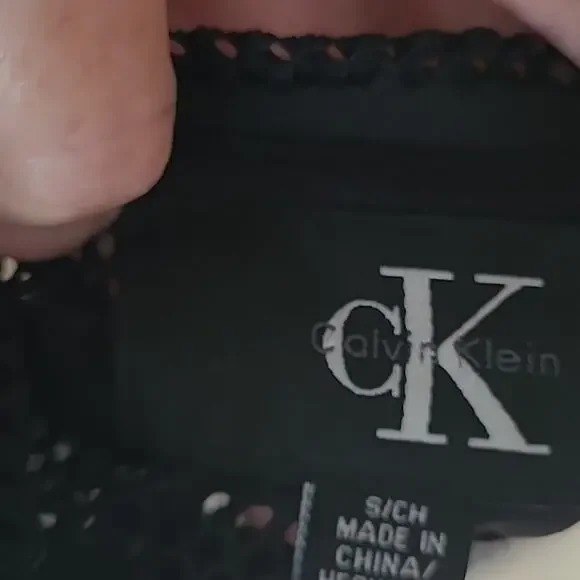 Calvin Klein Blk Sheer Cap Sleeve Swimsuit Coverup. Sz Med/Lg - Picture 3 of 4